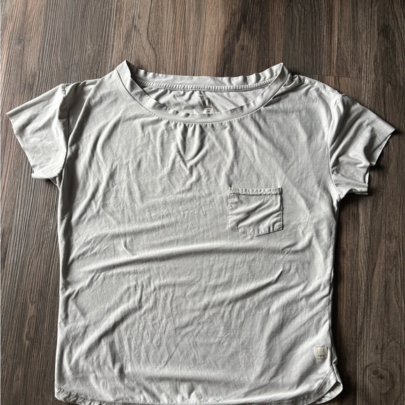 Vuori Light Gray T-Shirt - Picture 5 of 5